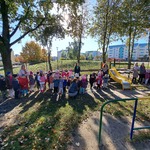 Zdjęcie grupowe na miejscu zbiórki do ewakuacji