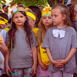 Dziewczynki w stroju zajączków.jpg