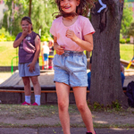 Skacząca dziewczynka.jpg